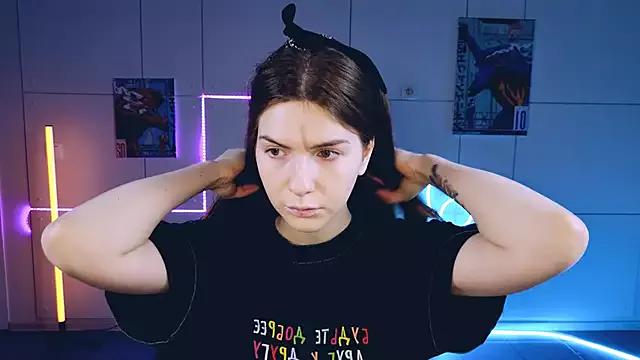 AliceCUNTach from StripChat is Freechat