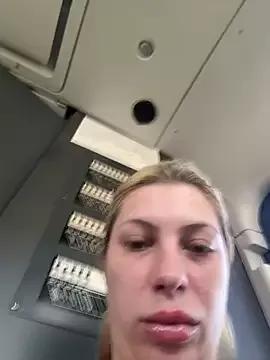 Alicedream5 from StripChat is Freechat