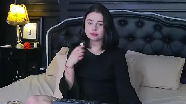 AliceLune from StripChat is Freechat