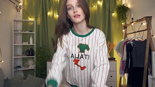 Girls and cam to cam: Watch as these sophisticated entertainers uncover their stunning costumes and curvaceous curves online!