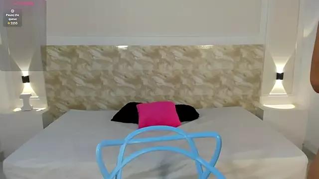 Girls and cam to cam: Watch as these sophisticated entertainers uncover their stunning costumes and curvaceous curves online!