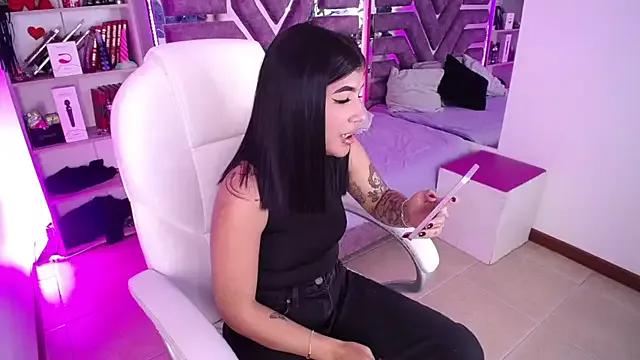 Girls and cam to cam: Watch as these sophisticated entertainers uncover their stunning costumes and curvaceous curves online!