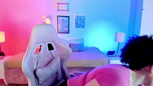Girls and cam to cam: Watch as these sophisticated entertainers uncover their stunning costumes and curvaceous curves online!