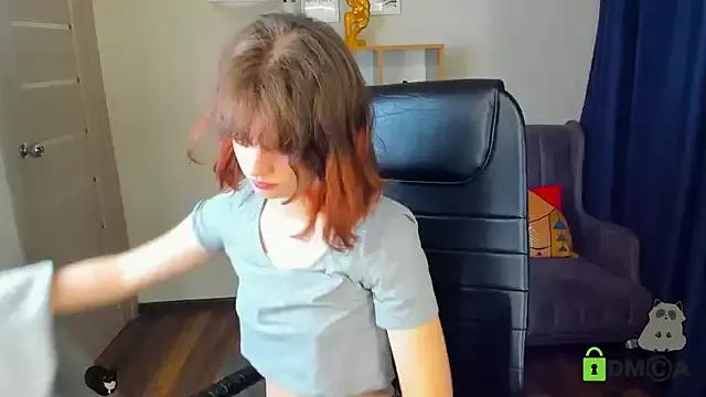 Girls and cam to cam: Watch as these sophisticated entertainers uncover their stunning costumes and curvaceous curves online!