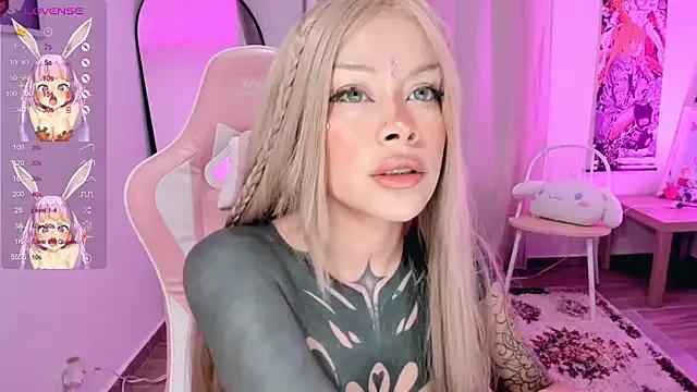 Girls and cam to cam: Watch as these sophisticated entertainers uncover their stunning costumes and curvaceous curves online!
