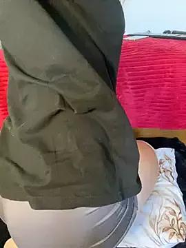 AlisaaRose from StripChat is Freechat