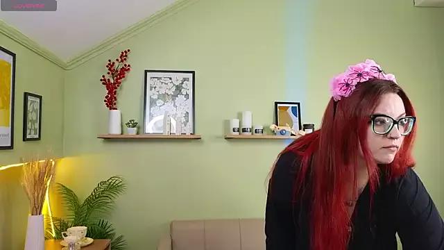 Girls and cam to cam: Watch as these sophisticated entertainers uncover their stunning costumes and curvaceous curves online!