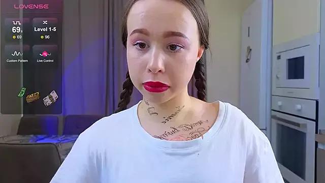 Girls and cam to cam: Watch as these sophisticated entertainers uncover their stunning costumes and curvaceous curves online!
