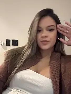 Alisha-Bond from StripChat is Freechat