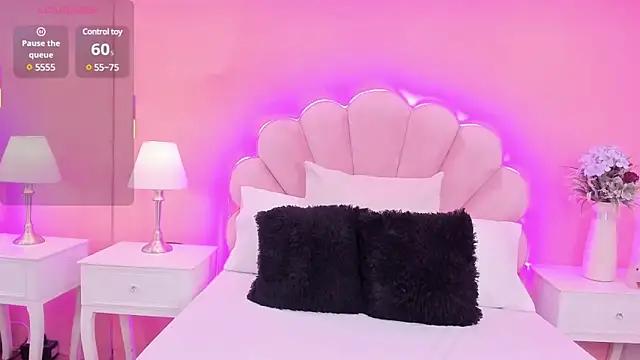 Girls and cam to cam: Watch as these sophisticated entertainers uncover their stunning costumes and curvaceous curves online!