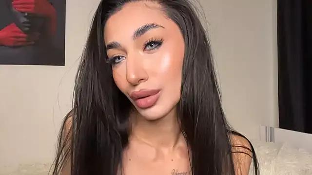 Girls and cam to cam: Watch as these sophisticated entertainers uncover their stunning costumes and curvaceous curves online!