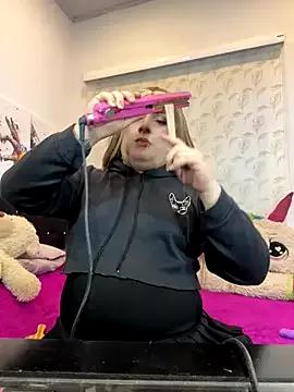 Girls and cam to cam: Watch as these sophisticated entertainers uncover their stunning costumes and curvaceous curves online!