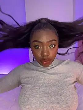 alissradiante1 from StripChat is Freechat