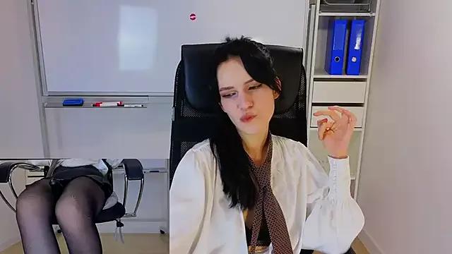 Alisssse from StripChat is Freechat