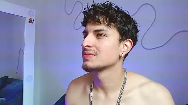 AlkuKiss from StripChat is Freechat