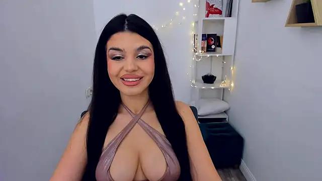 AlluringAriel from StripChat is Freechat