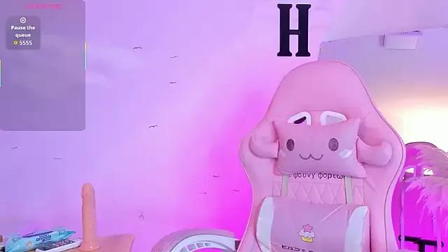 AllysGrey from StripChat is Freechat