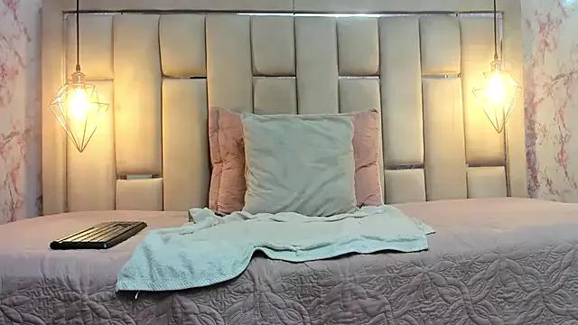 Girls and cam to cam: Watch as these sophisticated entertainers uncover their stunning costumes and curvaceous curves online!