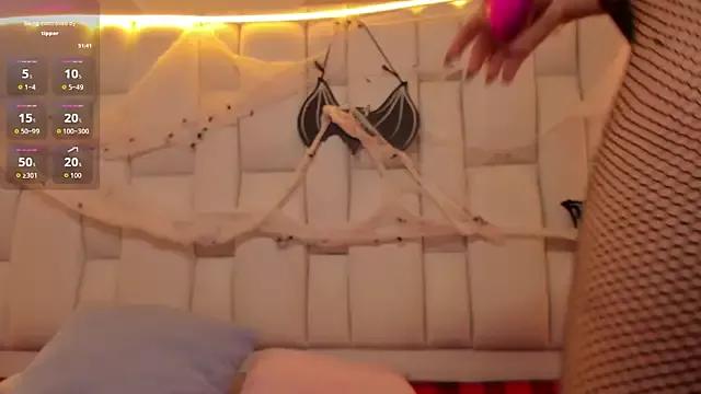 Girls and cam to cam: Watch as these sophisticated entertainers uncover their stunning costumes and curvaceous curves online!