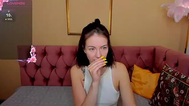 Girls and cam to cam: Watch as these sophisticated entertainers uncover their stunning costumes and curvaceous curves online!