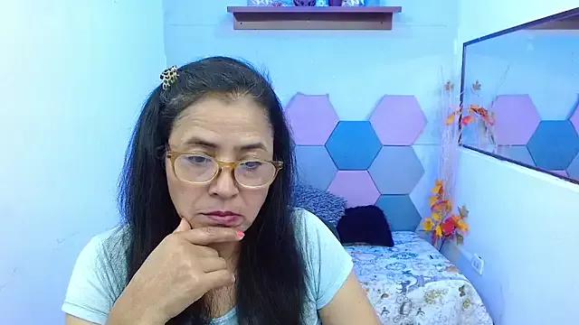 AmandaPeet from StripChat is Freechat
