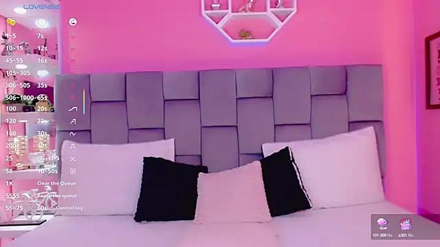 Girls and cam to cam: Watch as these sophisticated entertainers uncover their stunning costumes and curvaceous curves online!