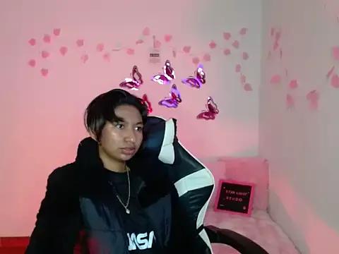 amber__666 from StripChat is Freechat