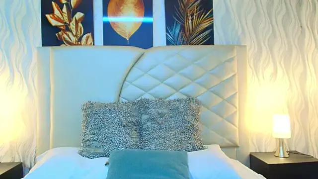 Girls and cam to cam: Watch as these sophisticated entertainers uncover their stunning costumes and curvaceous curves online!