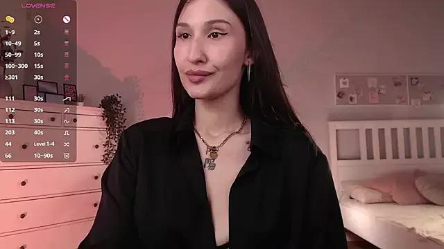 Aminegulse from StripChat is Freechat