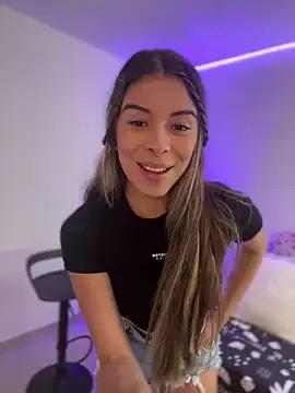 AmmyCollinsW from StripChat is Freechat
