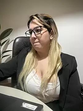 amooraaamoon from StripChat is Freechat