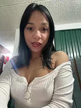 Photos of Amy_Ruiz18 from StripChat is Freechat