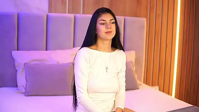 AmyraBella from StripChat is Freechat