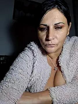 anaaamariaaaa from StripChat is Freechat