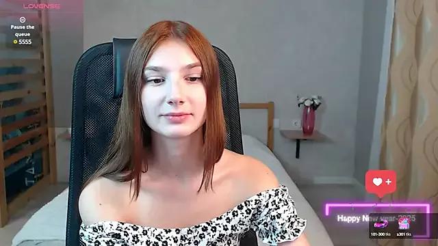 AnaHoney from StripChat is Freechat