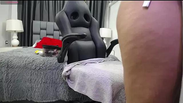 Girls and cam to cam: Watch as these sophisticated entertainers uncover their stunning costumes and curvaceous curves online!