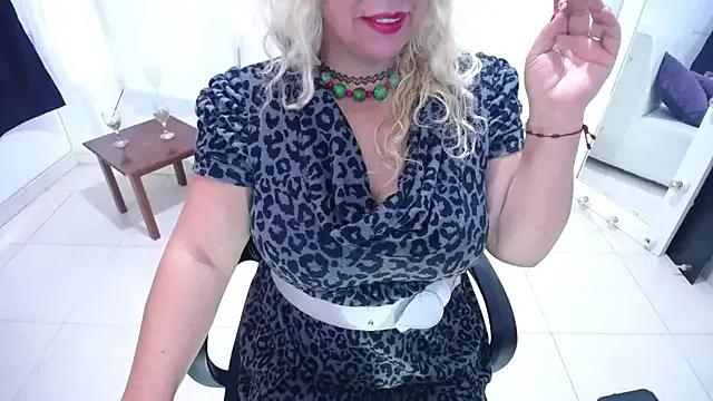 Girls and cam to cam: Watch as these sophisticated entertainers uncover their stunning costumes and curvaceous curves online!