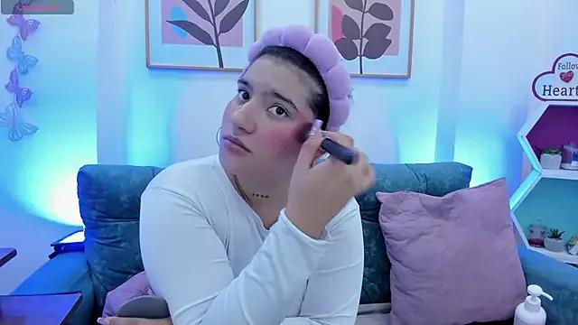 Girls and cam to cam: Watch as these sophisticated entertainers uncover their stunning costumes and curvaceous curves online!