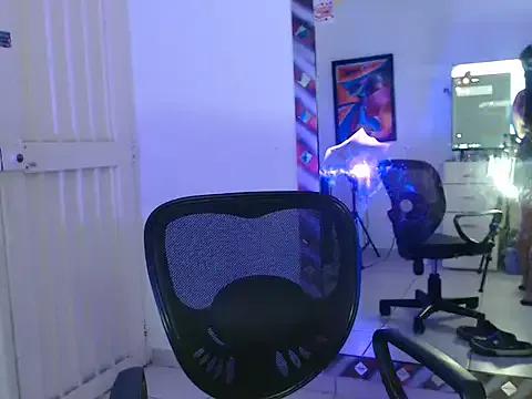 andrewcaxo from StripChat is Freechat