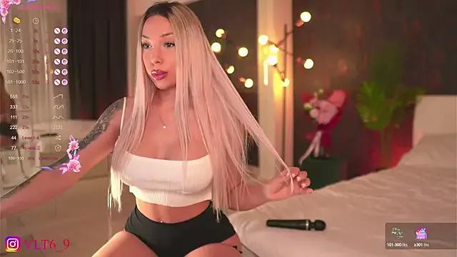 Girls and cam to cam: Watch as these sophisticated entertainers uncover their stunning costumes and curvaceous curves online!
