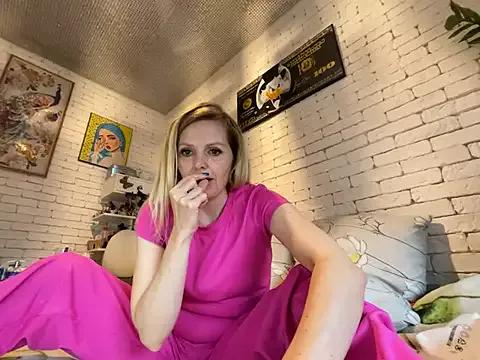 Angel_girllovemy from StripChat is Freechat