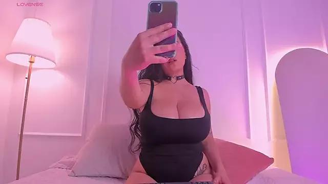 angelica_cross_ from StripChat is Freechat