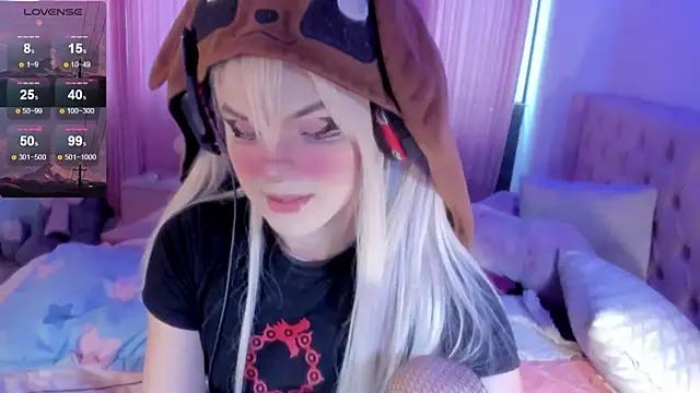 Girls and cam to cam: Watch as these sophisticated entertainers uncover their stunning costumes and curvaceous curves online!