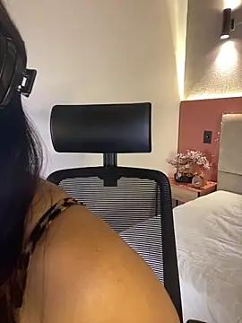 Girls and cam to cam: Watch as these sophisticated entertainers uncover their stunning costumes and curvaceous curves online!