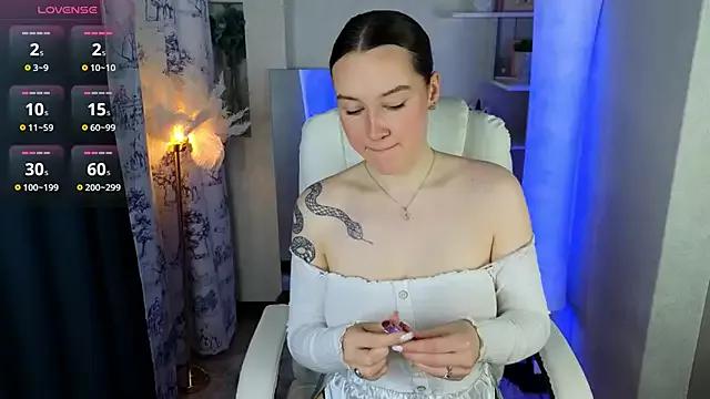 Girls and cam to cam: Watch as these sophisticated entertainers uncover their stunning costumes and curvaceous curves online!