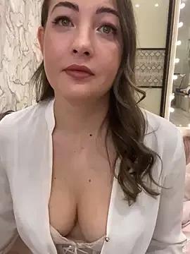 AnnaBri from StripChat is Freechat
