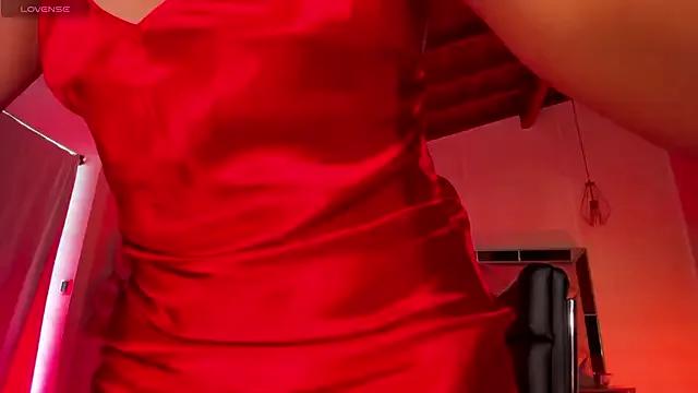Girls and cam to cam: Watch as these sophisticated entertainers uncover their stunning costumes and curvaceous curves online!