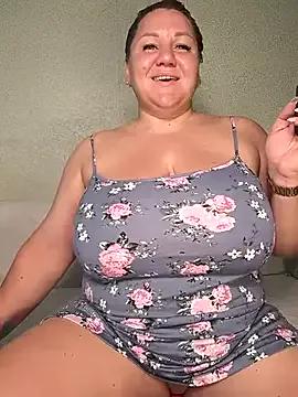 Photos of AnnaCurvy from StripChat is Freechat