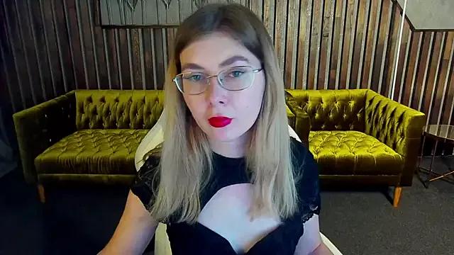 AnnaFoxyy from StripChat is Freechat