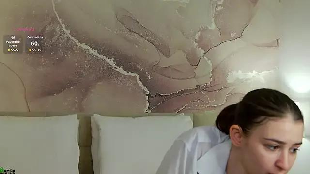 Girls and cam to cam: Watch as these sophisticated entertainers uncover their stunning costumes and curvaceous curves online!